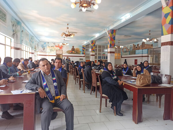 نشست هم‌اندیشی مسئولان سازمان دانش‌آموزی نواحی و مناطق استان فارس