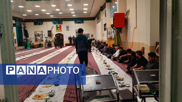 افطاری به مناسبت شب قدر در مسجد چهارده معصوم الغدیر 