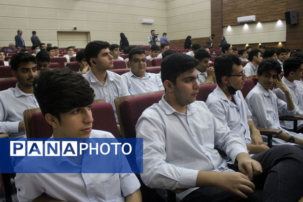 انتخابات شورای دانش‌آموزی مدرسه شهدای هسته‌ای بوشهر