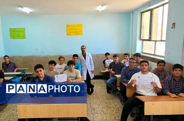 برگزاری جلسه انجمن‌ دانش‌آموزی در پژوهش‌سرای بوعلی سینا شهرستان ملارد