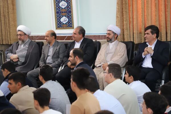 آیین نواخته شدن زنگ نماز در مدارس آذربایجان شرقی با حضور معاون آموزش متوسطه وزارت آموزش و پرورش