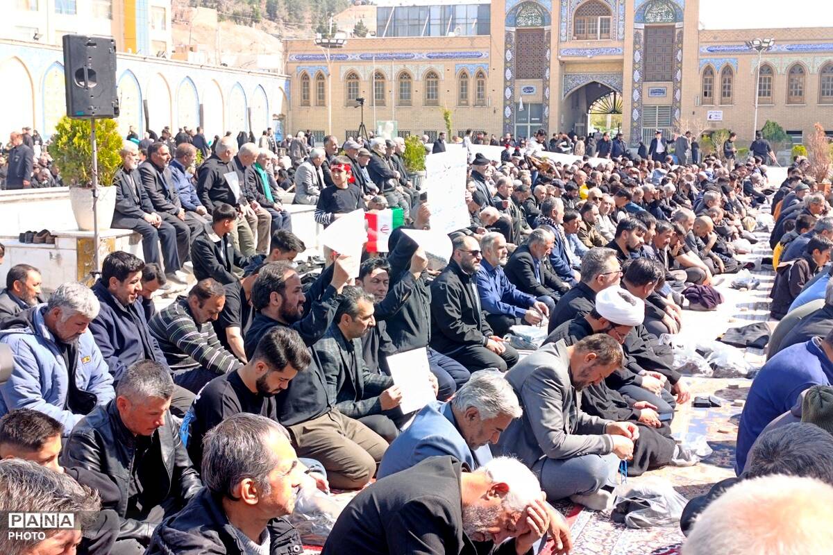 خروشِ بصیرت در صحن امامزاده جعفر (ع)؛ تالار قرآن پیشوا گنجایش دریای سوگواران مقتدا را نداشت