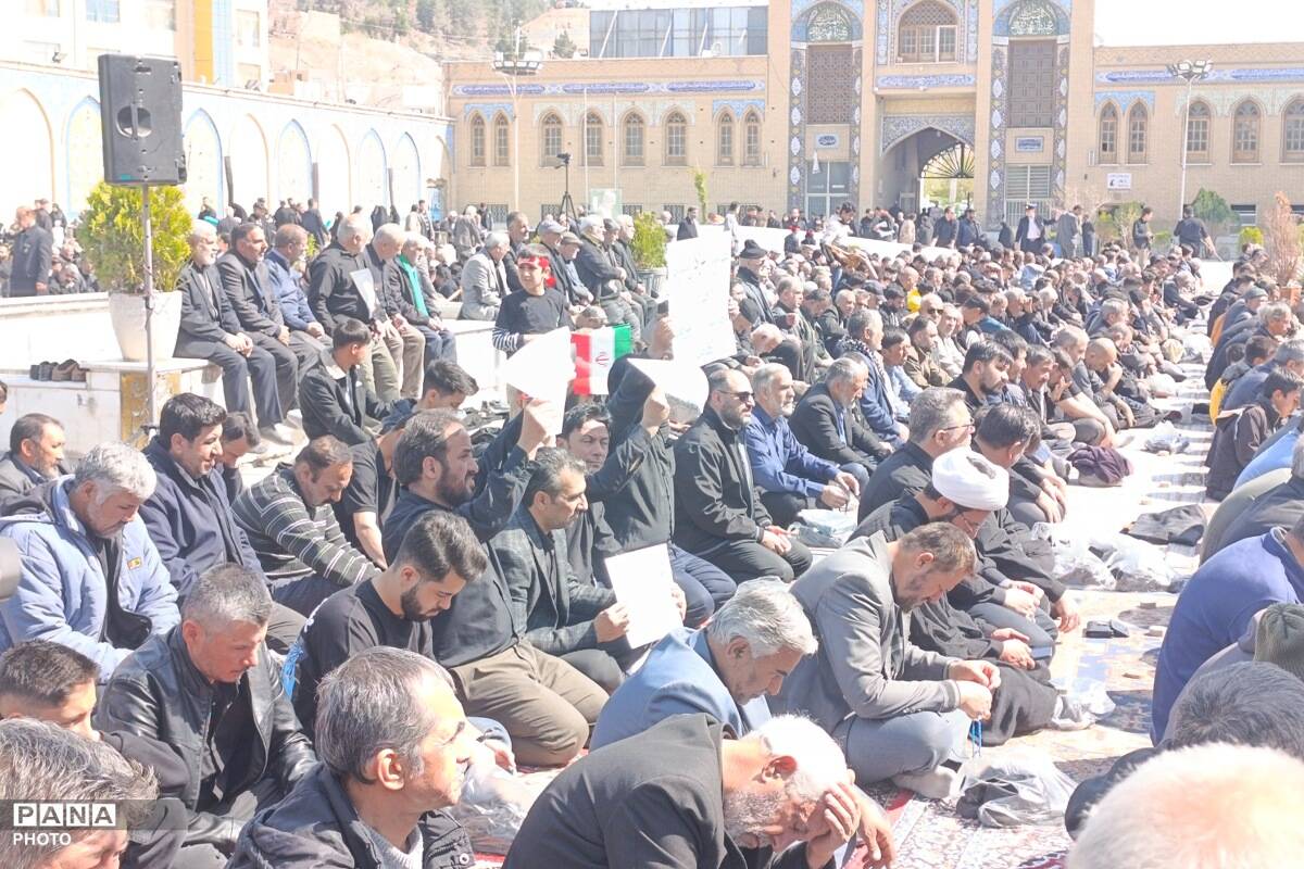 خروشِ بصیرت در صحن امامزاده جعفر (ع)؛ تالار قرآن پیشوا گنجایش دریای سوگواران مقتدا را نداشت