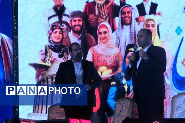 نمایش وحدت اقوام ایرانی در روز دوم جشنواره ملی ورامین