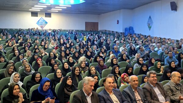 همایش تجلیل از فرهنگیان بازنشسته ناحیه۴ اصفهان در اردوگاه شهید بهشتی اصفهان