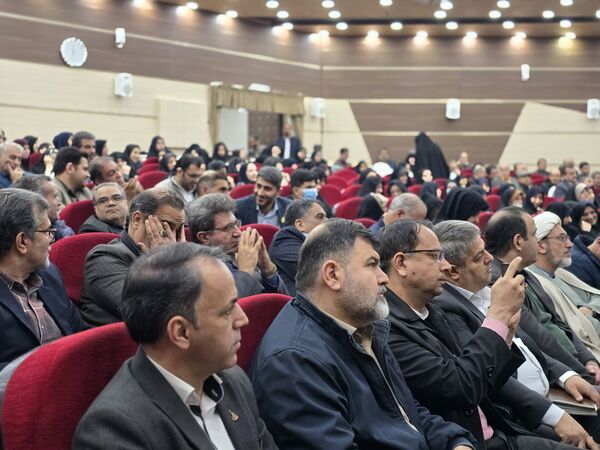 آیین تکریم و معارفه مدیر آموزش و پرورش ناحیه۴ استان اصفهان