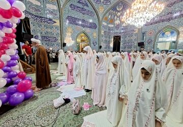 شکوه بندگی دختران در ضیافت جشن تکلیف در تهران