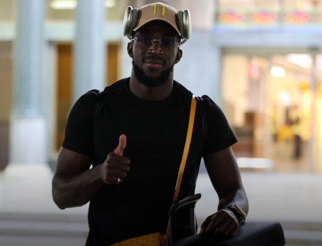 مهاجم فرانسوی سپاهان وارد ایران شد