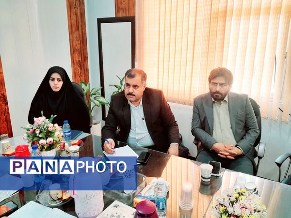 جلسه استانی دومین دوره مسابقه ملی دانش‌آموزان حافظ خوان ایران در بوشهر