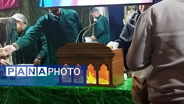 موکب هایی که به عشق حضرت مهدی (ع) از مردم پذیرایی کردند 