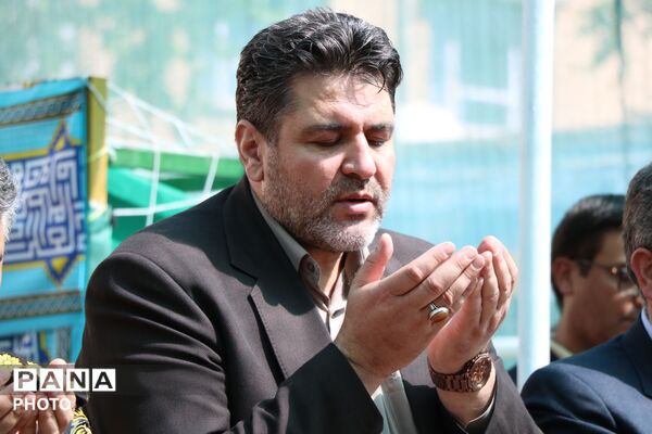 زنگ نماز در مدارس مشهد با حضور نماینده ولی‌فقیه در خراسان رضوی 