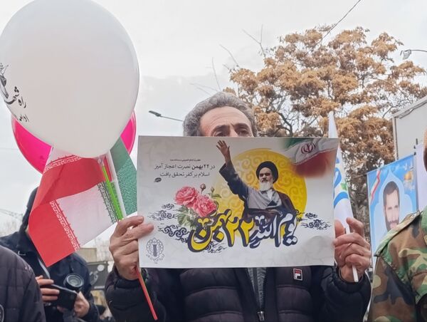 حضور چشمگیر مردم بجنورد در راهپیمایی ۲۲ بهمن