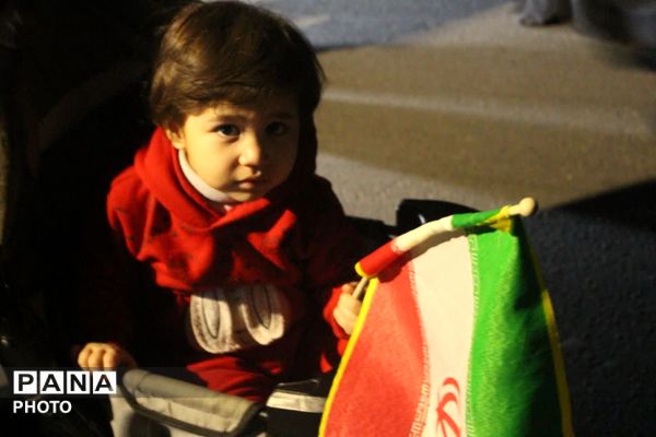 قهرمانان کوچک نبرد با تاریکی