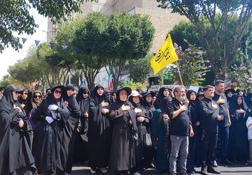 جاماندگان اربعین در فردیس لبیک‌گویان به‌راه افتادند