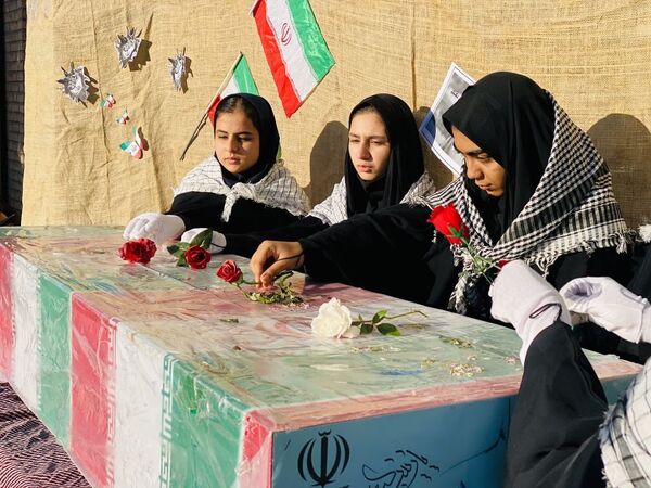 مراسم استقبال از شهید گمنام در شهرستان مه‌ولات