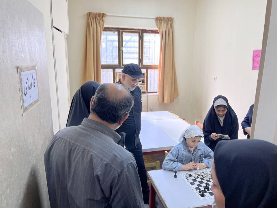 بازدید مسئولان ارشد کانون پرورش فکری از مرکز شماره ۴ بندرعباس