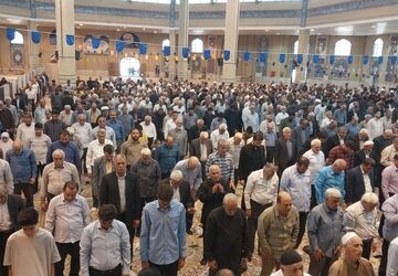حضور مردم ولایت مدار در نماز جمعه