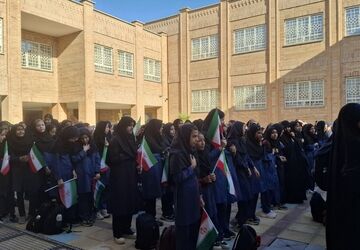 آغاز سال تحصیلی جدید با یادوخاطره شهدای میناب