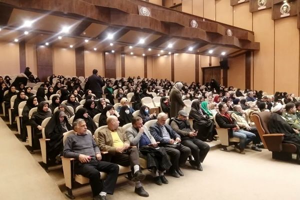 برگزیدگان جشنواره تولیدات هنری شهدای گمنام در قم معرفی شدند