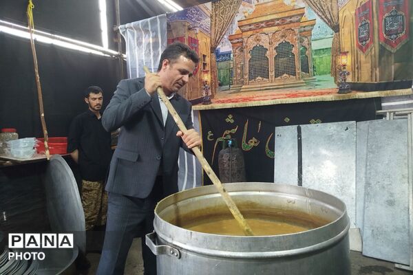 استقرار موکب‌های مردمی، دانش آموزی و خدمت‌رسان ارتش به زائران اربعین
