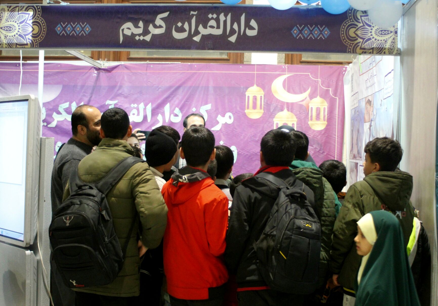 غرفه دارالقرآن کریم فرصتی برای جذب جوانان به آموزه‌های دینی در نمایشگاه قرآن کریم است
