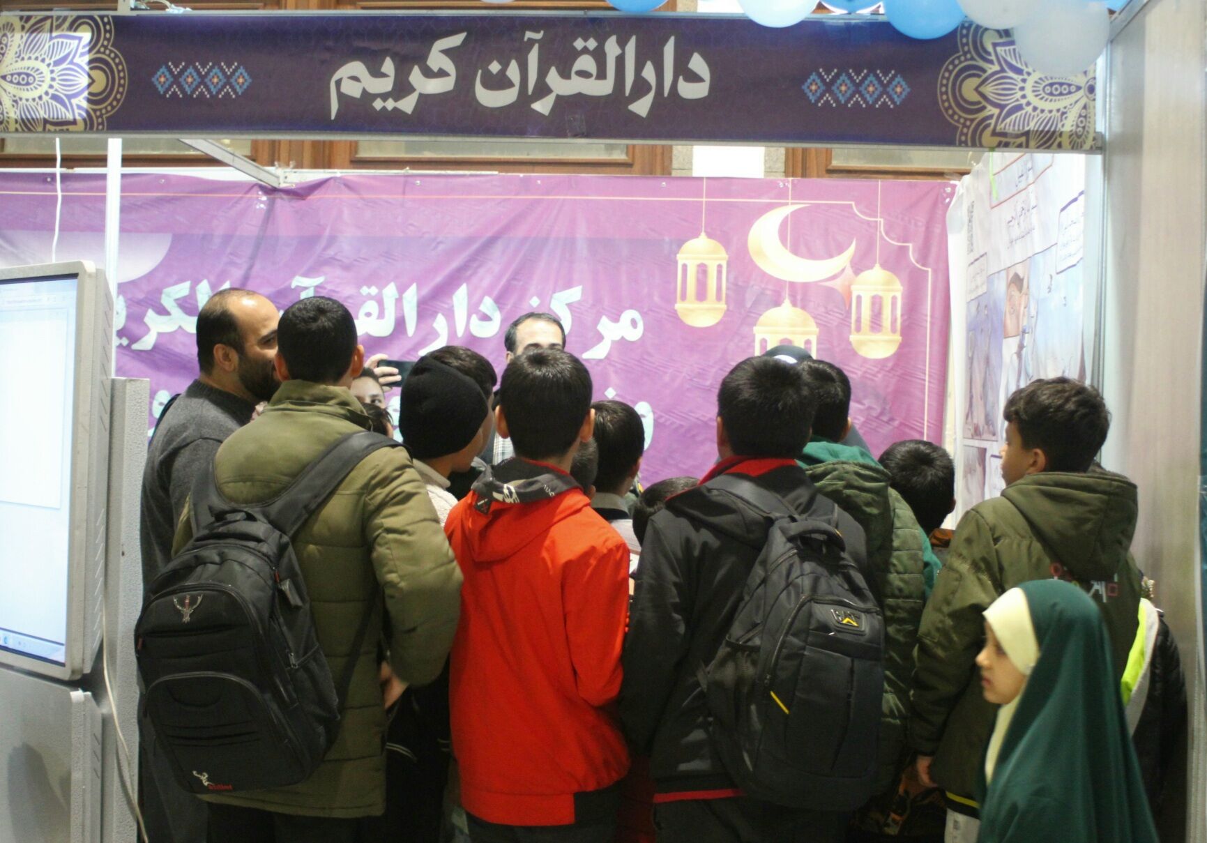 غرفه دارالقرآن کریم فرصتی برای جذب جوانان به آموزه‌های دینی در نمایشگاه قرآن کریم است
