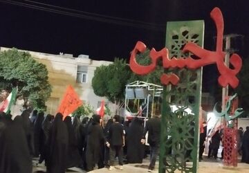 حضور باشکوه مردم در میدان بسیج در دهه دوم محرم