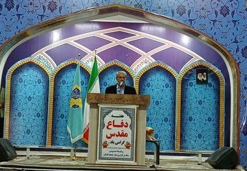 سخنرانی معاون مدیرکل و مدیر آموزش و پرورش کاشان در نماز جمعه و برگزاری میز خدمت در مصلی