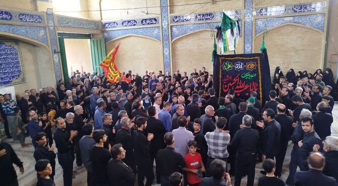 برگزاری آیین سنتی نخل‌برداری در حسینیه امیرالمؤمنین سرده 
