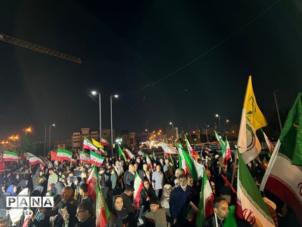 اجرای برنامه روز ملی خلیج فارس توسط دختران انجمن اسلامی