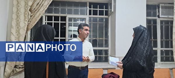  دیدار والدین با معلمان در دبیرستان ابوذر غفاری نیشابور