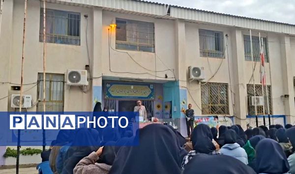 «روز آزمایشگاه» در دبیرستان شاهد ریحانه