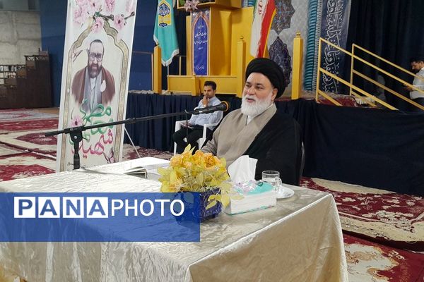 گردهمایی فعالان فرهنگی به‌مناسبت گرامیداشت مقام معلم در ناحیه دو بهارستان 