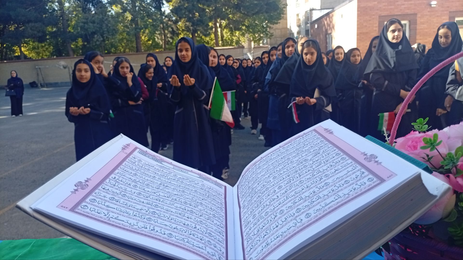 جشن جوانه‌ها در دبیرستان مهر پدری؛ آغاز یک سال پر از خاطره