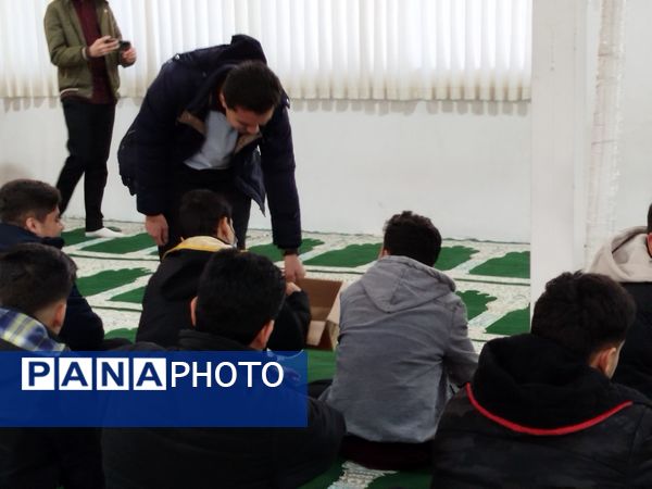 جشن ولادت باسعادت حضرت مهدی (ع) در دبیرستان نمونه آیت‌الله خامنه‌ای