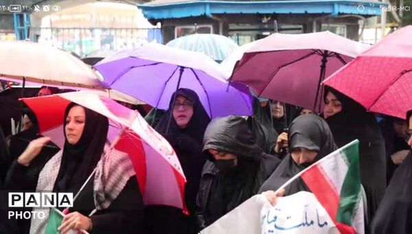 تجمع فرهنگیان گیلان در سوگ رهبر و مقتدایشان