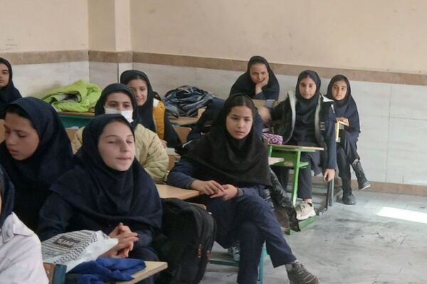 گرامیداشت هفته کتاب و کتابخوانی در مدرسه مریم بهارستان دو