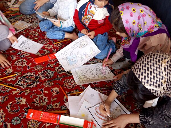 برپایی غرفه کودک در حاشیه نماز جمعه شهرستان کاشمر