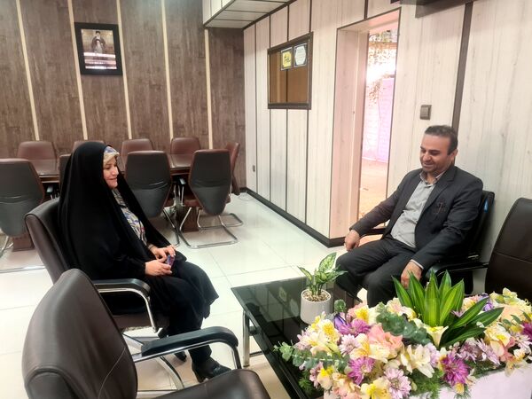 آئین نواختن زنگ مهر در دبیرستان دخترانه فرهنگ ۱۳ 