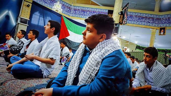 مراسم جشن عبادت دانش‌آموزان پسر در شهرستان ملارد