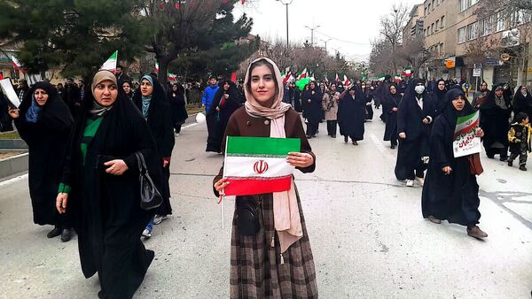 حضور اقشار مختلف جامعه در راهپیمایی پر شکوه ۲۲ بهمن سال ۱۴۰۴