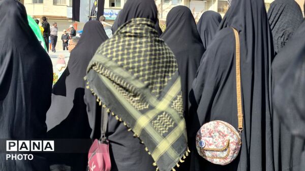 اقامه نماز جمعه و راهپیمایی باشکوه در فارسان 