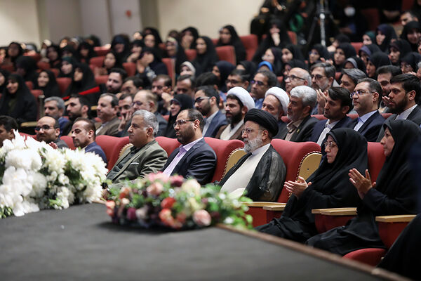 تجلیل از معلمان نمونه کشوری با حضور رئیس جمهوری
