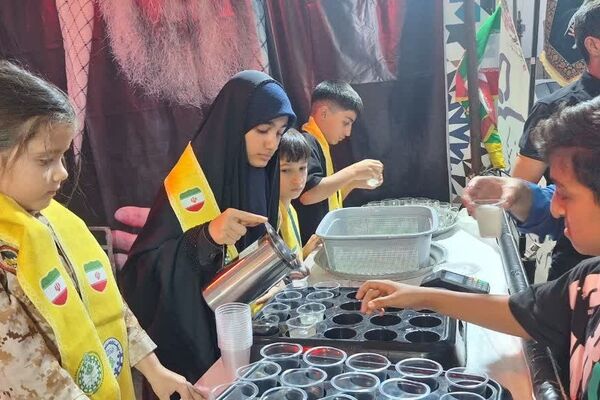 برپایی موکب سربازان رهبر در مسیر زائران مراسم تشییع آقای شهید ایران
