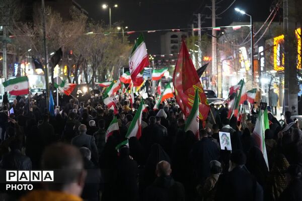 بیست‌وچهارمین موج مردم فردیس در راهپیمایی تجدید بیعت با رهبر انقلاب