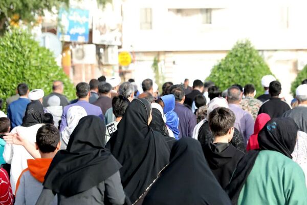 همایش پیاده‌‌‌‌روی خانوادگی در پارسیان