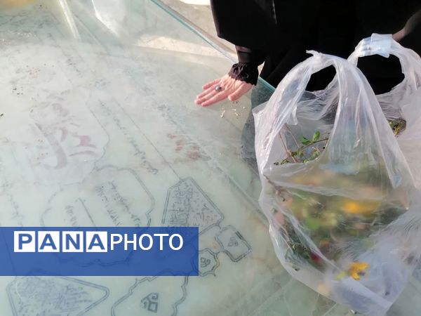  بزرگداشت شهدای ۱۵خرداد در گلزار شهدای شیراز