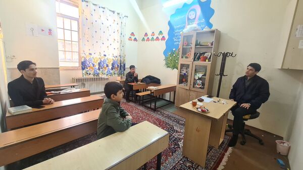 کلاس‌های آمادگی دانش‌آموزان چهل و سومین دوره‌ مسابقات قرآن، عترت و نماز ناحیه۷ مشهد 
