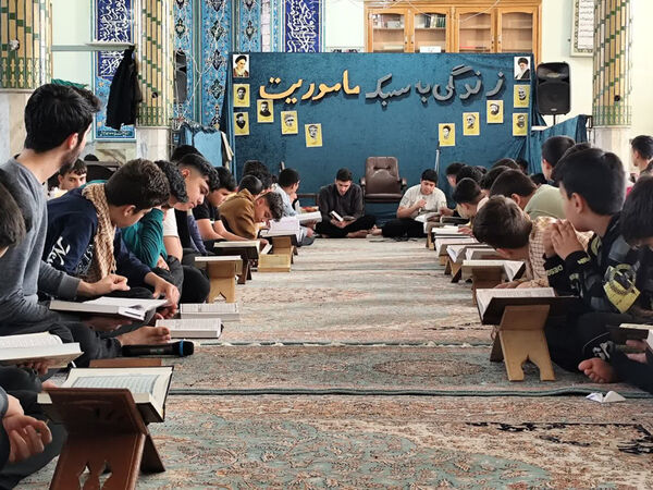 اعتکاف دانش‌آموزی در شهر جعفریه قم