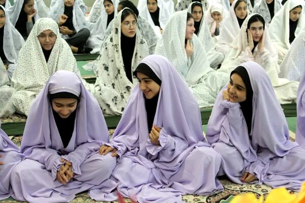 شمیم عطر نماز در مدارس گلوگاه 